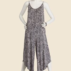Z Supply jumpsuit romper.  Size small.  Runs large!  Animal print loungewear